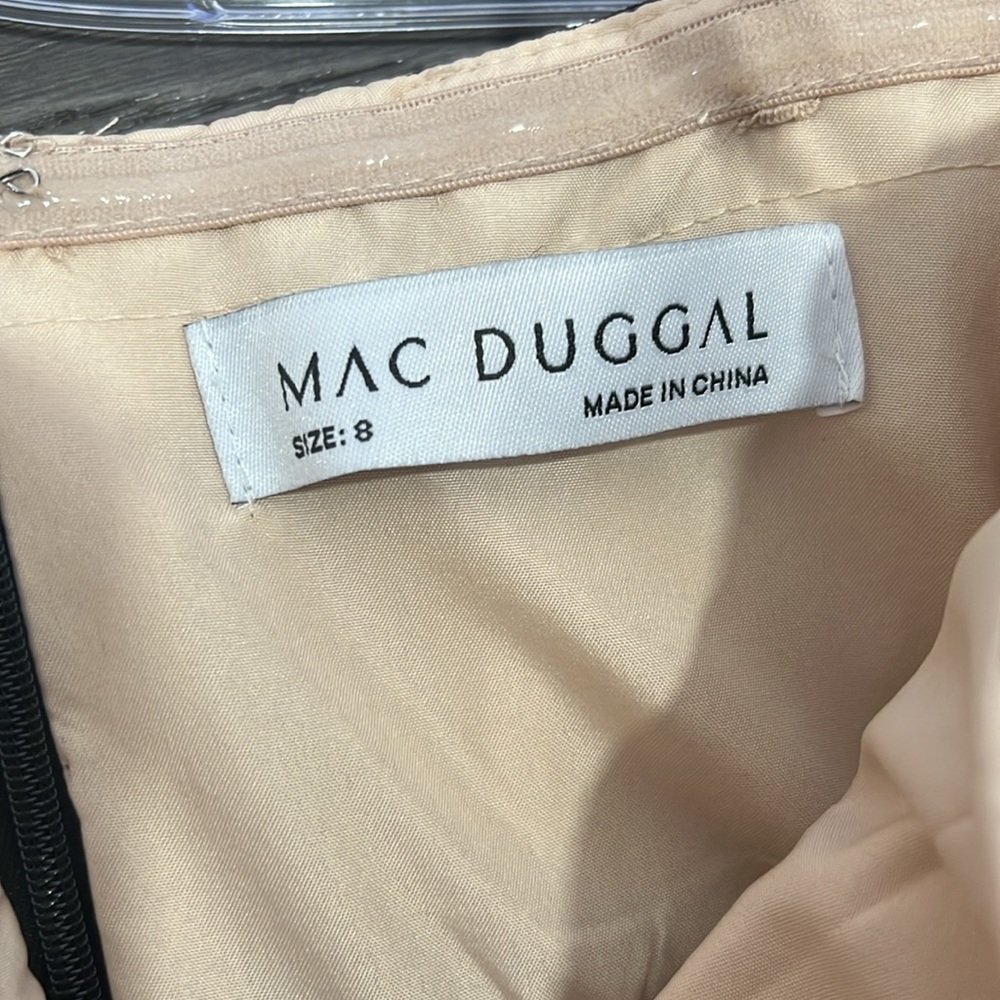 MAC DUGGAL DRESS - Picture 15 of 15